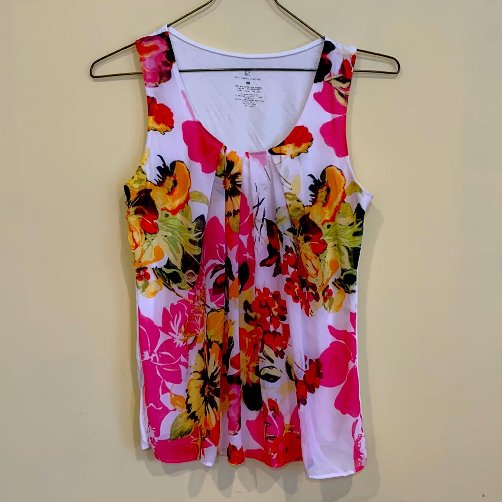 Size m beautiful colors sleeveless